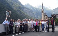 Unsere Reisegruppe in Heiligenblut, mit Großglockner im Hintergrund
