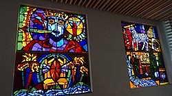 Seggau: Fenster in der Michaels-Kapelle