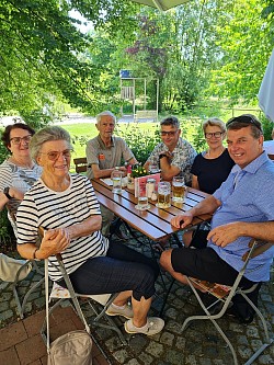 Schattige Labung im Klostergasthof